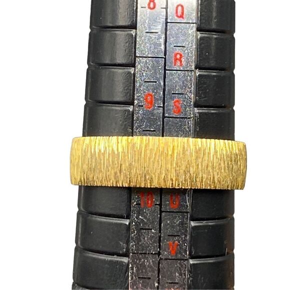 Brass textured band tree bark pattern ring size 10 - Picture 5 of 6